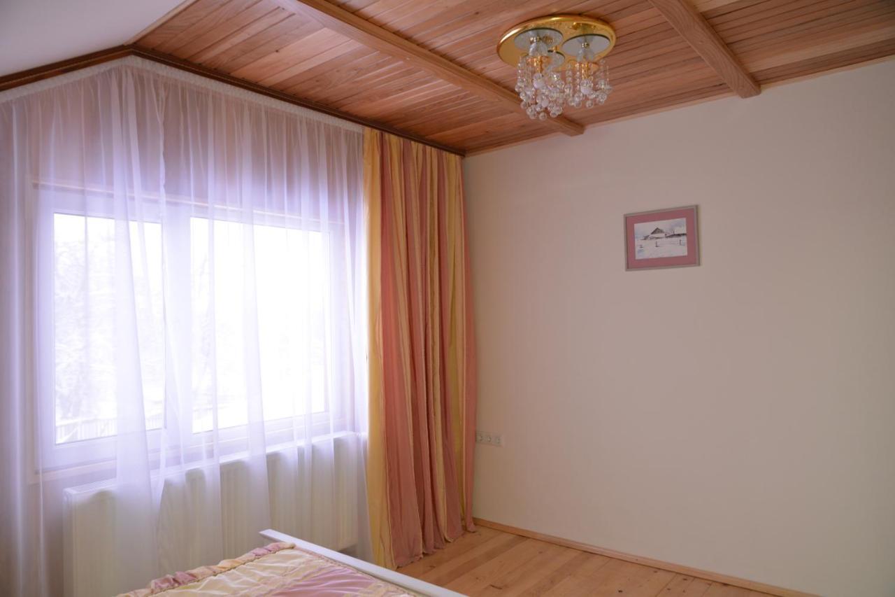 Котедж Соняшник Verkhovyna Esterno foto